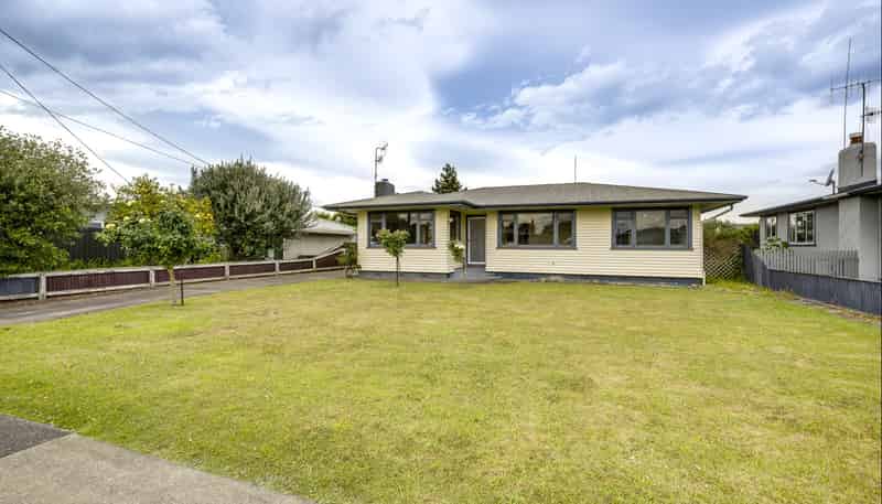 12 Trevelyan Street, Onekawa