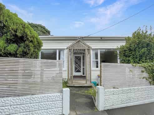 76 Wallace Street, Mount Cook