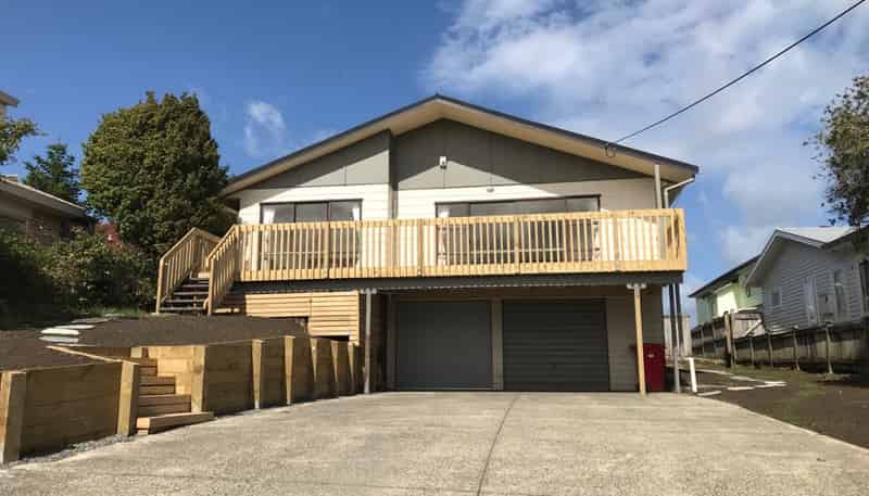 750 East Coast Rd, Browns Bay