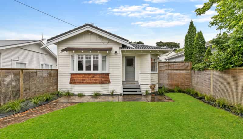 24 Peach Parade, Remuera