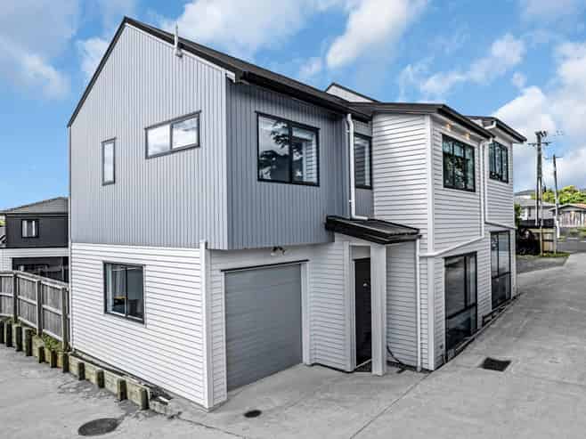 22B Tui Crescent, Manurewa