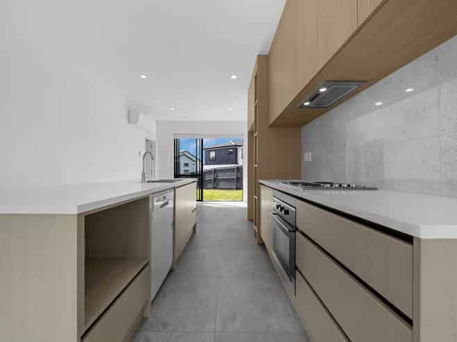 22B Tui Crescent, Manurewa