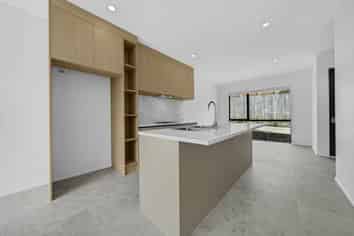 22B Tui Crescent, Manurewa