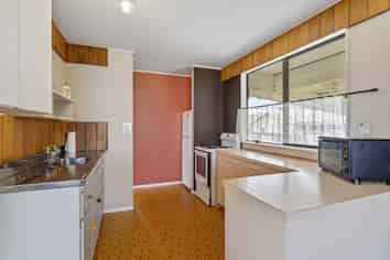 15 Hewson Crescent, Otaki Beach