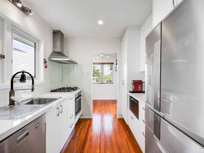 16 Paton Avenue, Te Atatu South