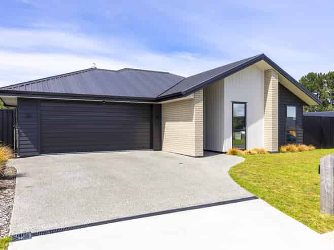 130 Harakeke Drive, Wharewaka
