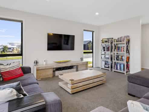 130 Harakeke Drive, Wharewaka