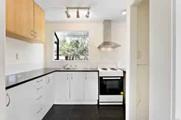 2/152 Aviemore Drive, Highland Park