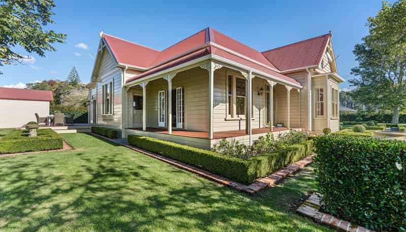 137 Egmont Road, Hillsborough