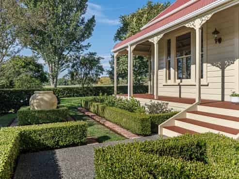 137 Egmont Road, Hillsborough