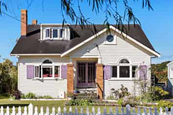 39 Hanlon Crescent, Devonport