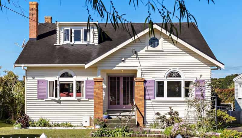 39 Hanlon Crescent, Devonport