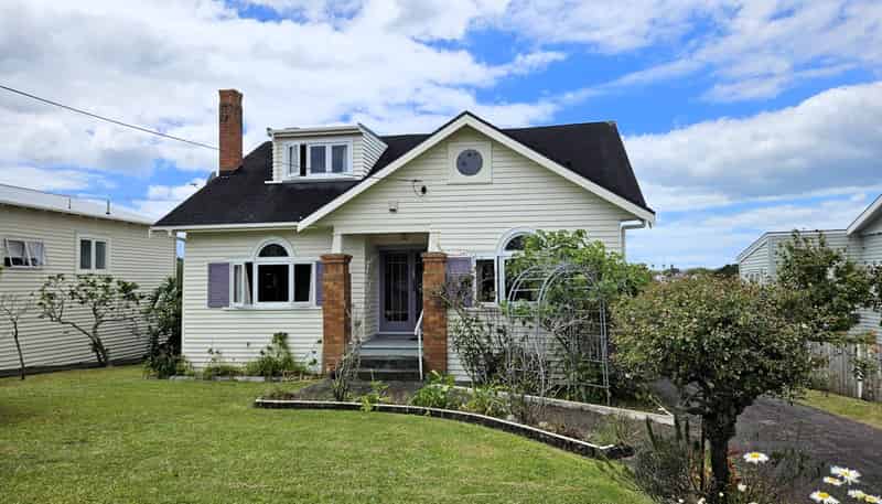 39 Hanlon Crescent, Devonport