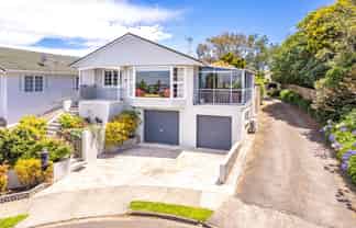 5A Alexa Place, Saint Johns Hill