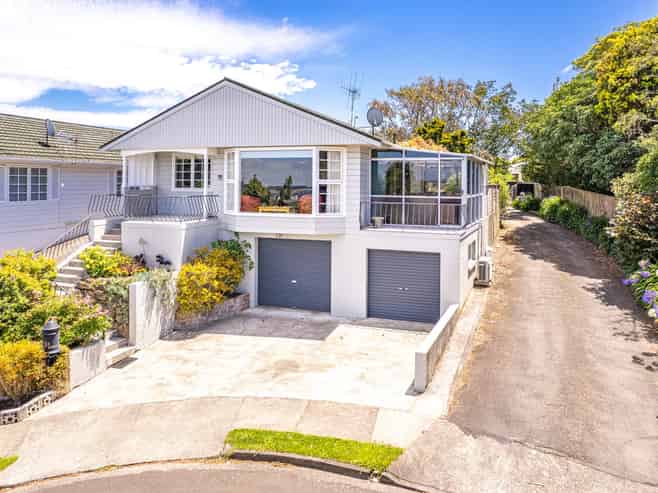 5A Alexa Place, Saint Johns Hill