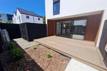 2/7 Dickens Street, Addington