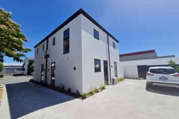 2/7 Dickens Street, Addington