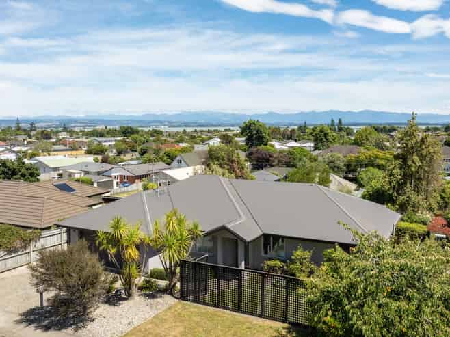 9 Essex Terrace, Stoke