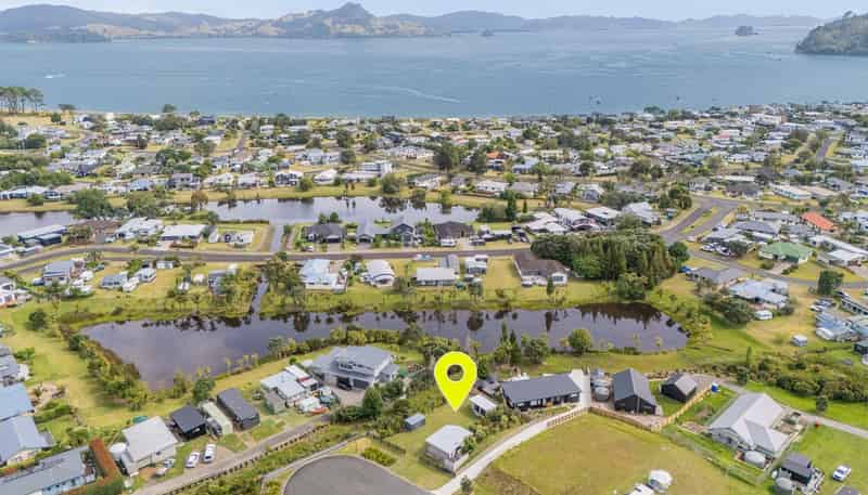 24 Oliver Leighs Drive, Cooks Beach