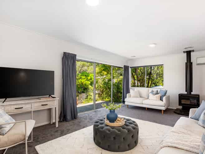 5 Atherstone Lane, Belmont