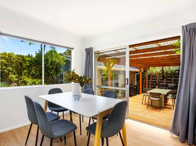 5 Atherstone Lane, Belmont