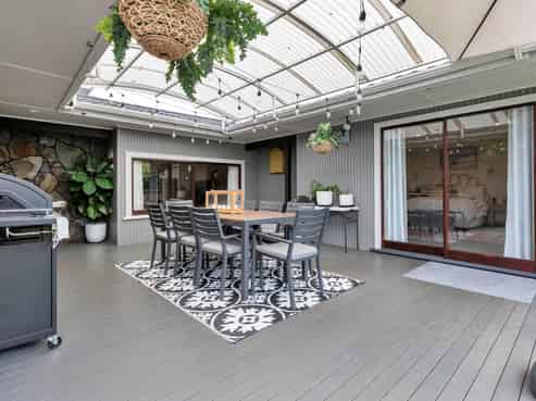 16 Huia Street, Whau Valley