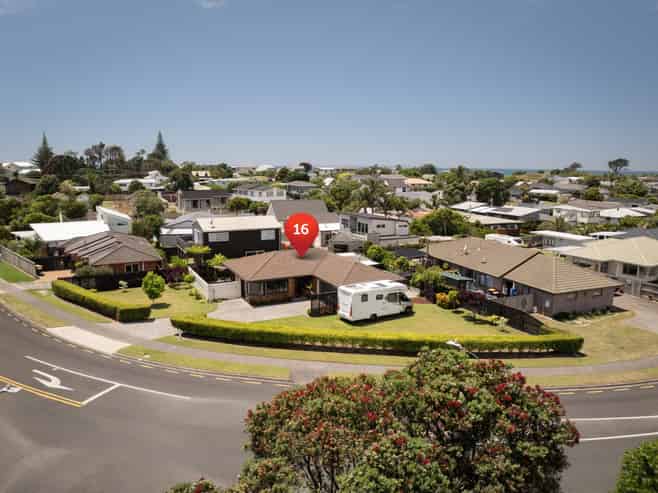 16 Pacific View Road, Papamoa