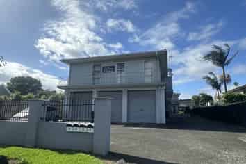 3/3 Luke Street, Otahuhu