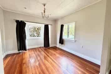 61 Rua Road, Glen Eden