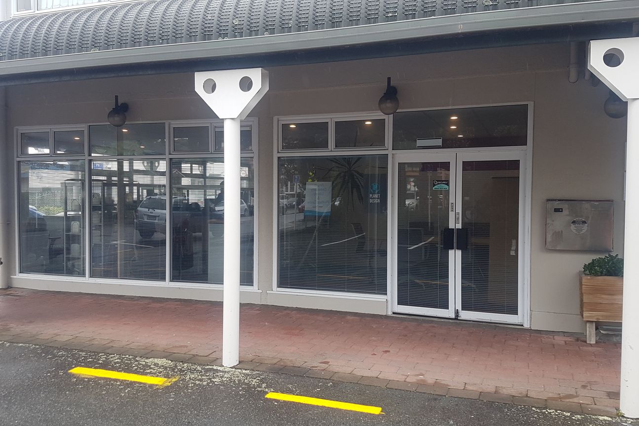 Exceptional Ground Floor Offices. SOLE AGENT – pohled 3
