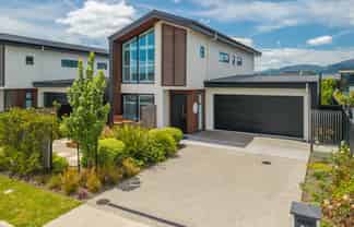 53 Summersfield Boulevard, Richmond