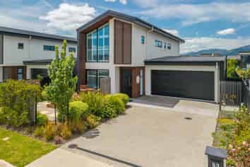 53 Summersfield Boulevard, Richmond