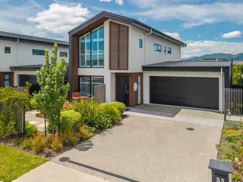 53 Summersfield Boulevard, Appleby