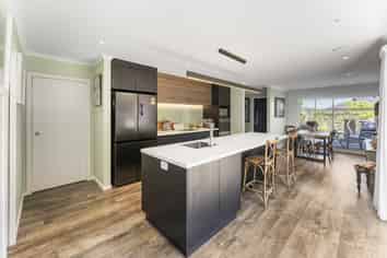 53 Summersfield Boulevard, Richmond