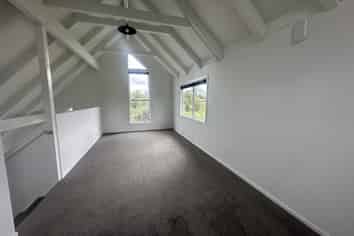 Cottage/853 Glenbrook Road, Kingseat