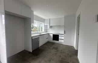 Cottage/853 Glenbrook Road, Kingseat