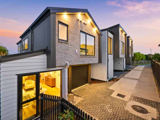 Lot 4/15 Wilbur Place, Sunnyhills