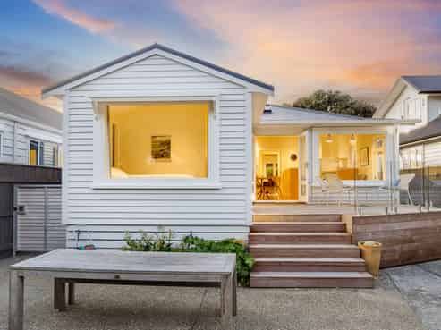 73 Oroua Street, Eastbourne