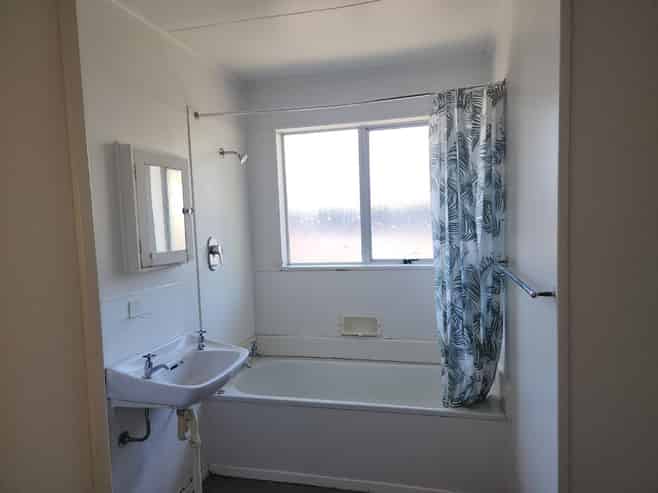 289b Wellington Road, Wainuiomata