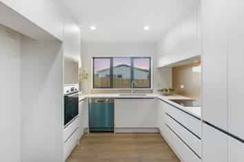 52B Orams Road, Hillpark