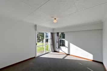 58 Queen Street, Winton