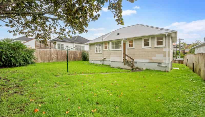 17 Manapau Street, Meadowbank