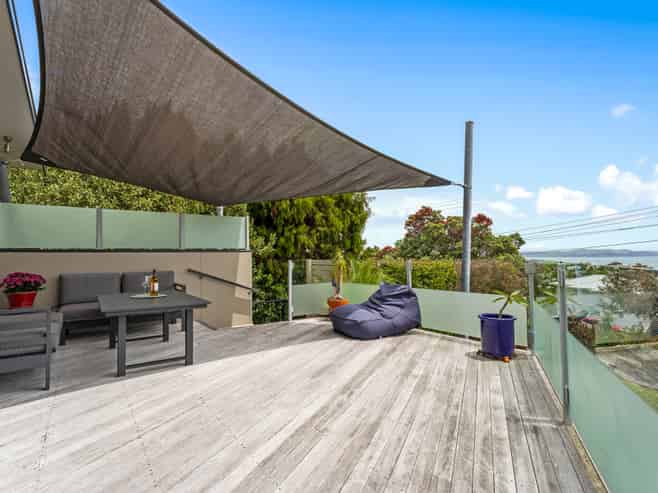 33 Totara Road, Stanmore Bay