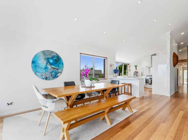 33 Totara Road, Stanmore Bay