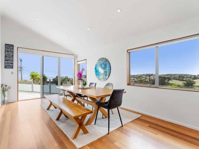 33 Totara Road, Stanmore Bay