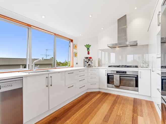 33 Totara Road, Stanmore Bay