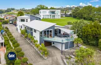 33 Totara Road, Stanmore Bay