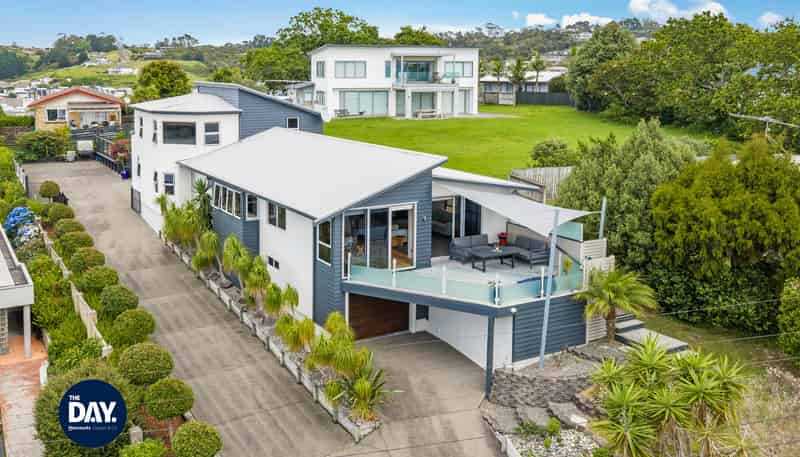33 Totara Road, Stanmore Bay