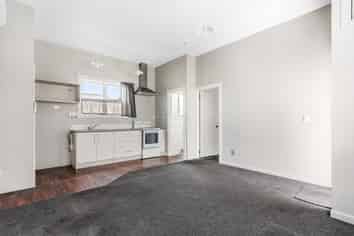 2/608 Barbadoes Street, Edgeware