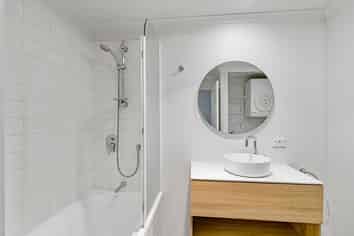 GF/83 New North Road, Eden Terrace